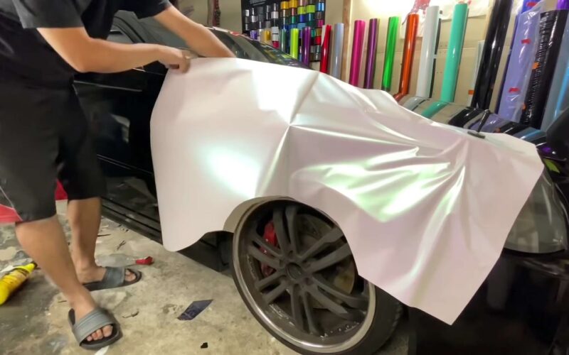 Process of wrapping car